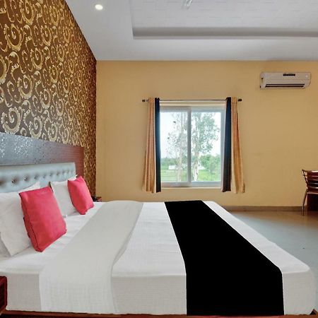 Capital O 40833 Maharaja Hotel & Restaurant Kashipur 外观 照片