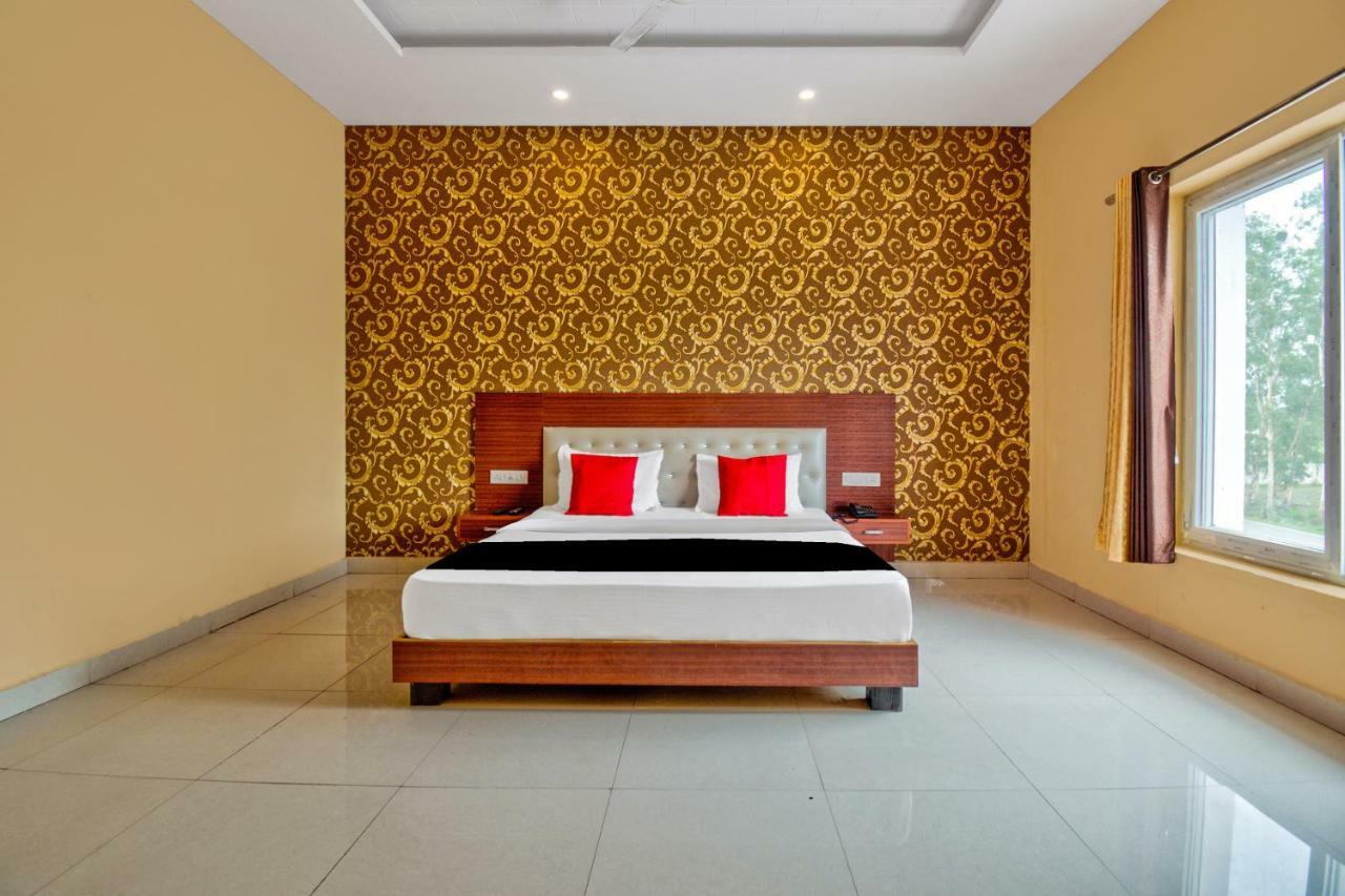 Capital O 40833 Maharaja Hotel & Restaurant Kashipur 外观 照片