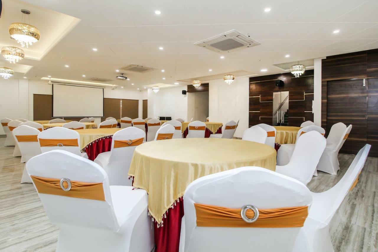 Capital O 40833 Maharaja Hotel & Restaurant Kashipur 外观 照片